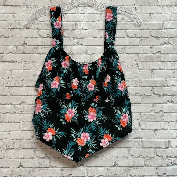 Madden NYC Women's XXL (19) Floral Sleeveless Crop Handkerchief Top - Picture 4 of 16